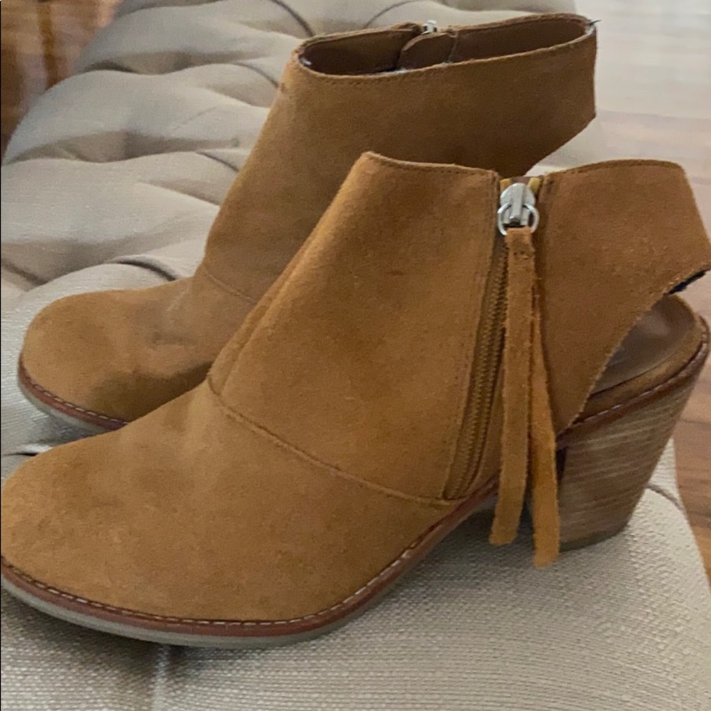 DV Dolce Vita Jentry Bootie - Picture 2 of 6